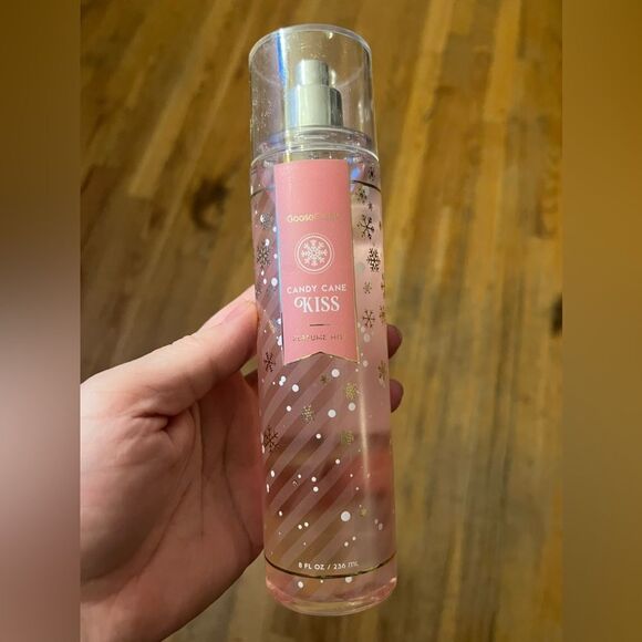 Goose Creek Candy Cane Kiss Body Mist - Picture 1 of 6